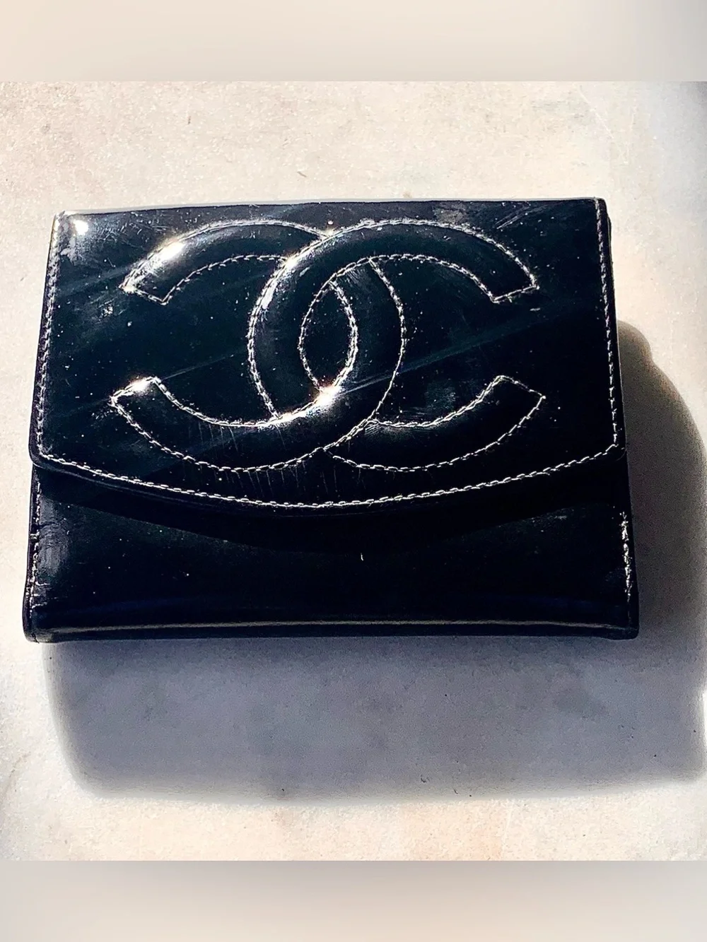 CHANEL Black Patent Leather Mini Bi-fold Wallet with CC Logo VINTAGE 1996